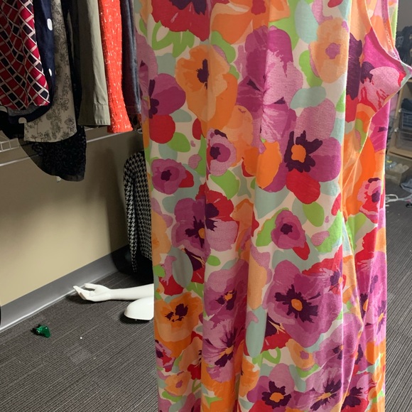 Pretty summer dress - Picture 4 of 4